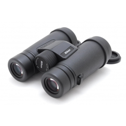 Бинокль Nikon Monarch M7