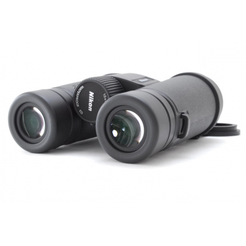 Бинокль Nikon Monarch M7