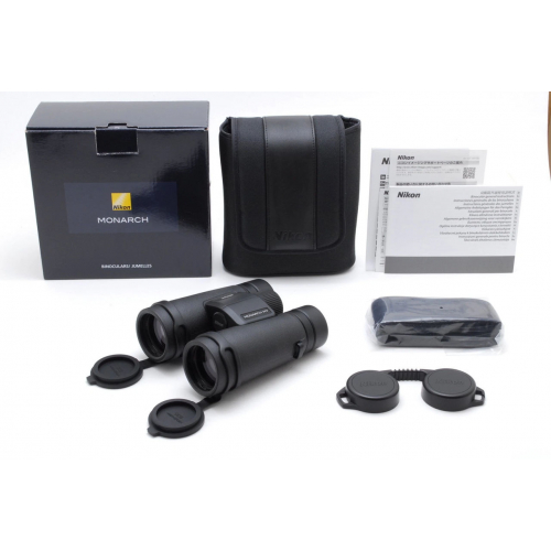Бинокль Nikon Monarch M7