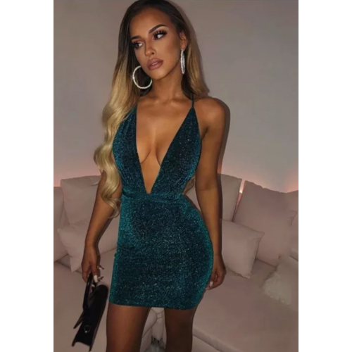 Изумрудно-зеленое блестящее платье 