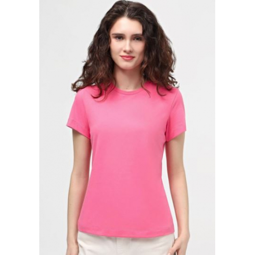 Розовая футболка 