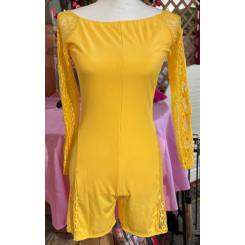 Желтый комбинезон 