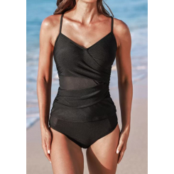 Стильный комплект танкини с черной оберткой на топе и облегающими низами — идеальный выбор для яркого пляжного образа.