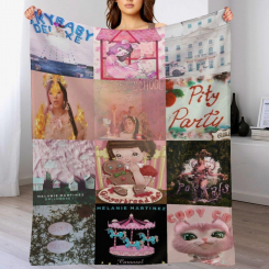 Флисовый плед с обложкой альбома Melanie Martinez — мягкое покрывало 100 × 150 см, подарок для поклонников и декор для дома