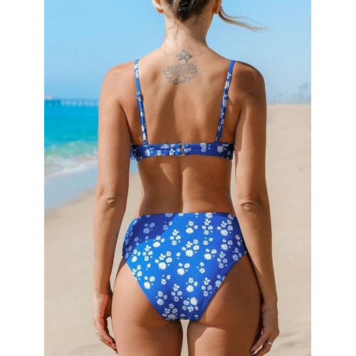 Купальник CUPSHE для женщин — двухчастный комплект с низкой посадкой, рюшевыми бёдрами, глубоким вырезом и застёжкой на спине