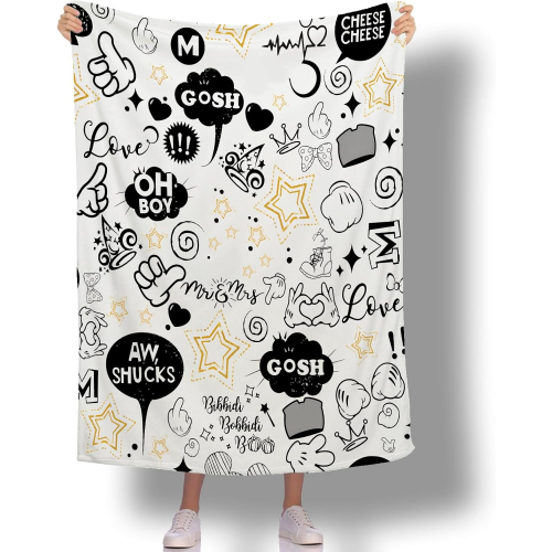 Декоративный плед 130 × 160 см — чёрно-белый плед с мультяшным принтом для дивана, кровати и домашнего интерьера