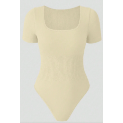 Женское боди с квадратным вырезом и короткими рукавами