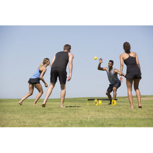 Игра в мяч Spikeball