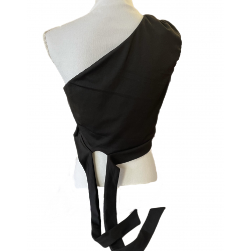 Черный топ на одно плечо