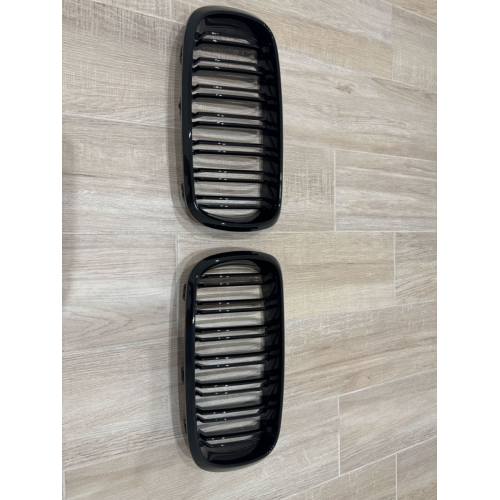 Решетка радиатора Bmw (ноздри)
