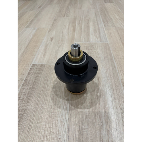 Шпиндель (ступица) для деки газонокосилки