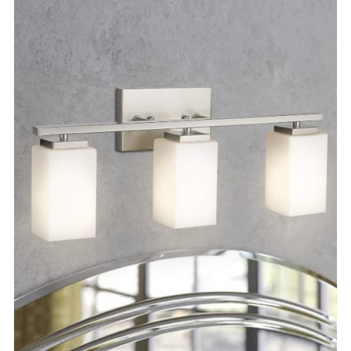 Трёхламповый светильник с матовыми плафонами и покрытием под никель