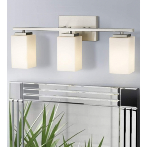 Трёхламповый светильник с матовыми плафонами и покрытием под никель