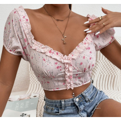 Романтичный топ с цветочным принтом и пышными рукавами