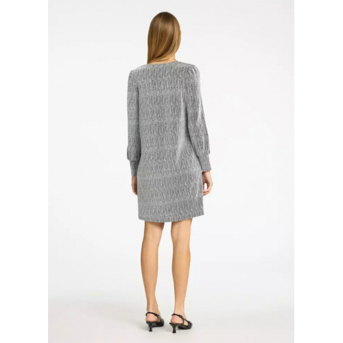 Мини-платье с V-образным вырезом