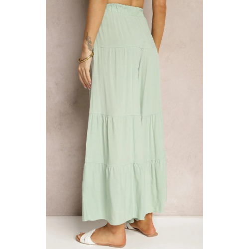 Нежно-зеленые брюки палаццо с воланами и резинкой на поясе