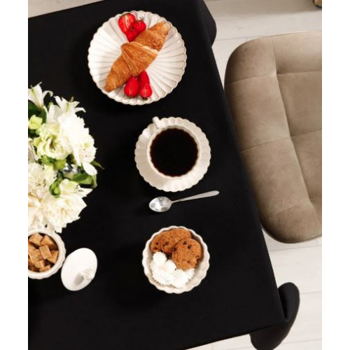 Черная скатерть, размер 150*200 см