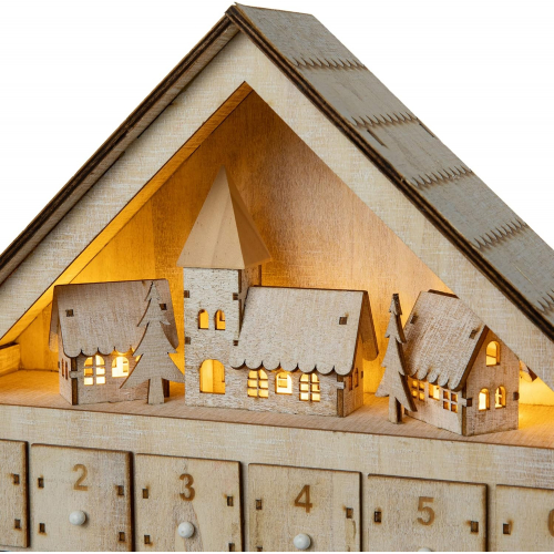 Деревянный новогодний адвент-календарь в форме домика с подсветкой