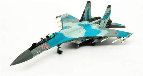 Военный российский истребитель SU35