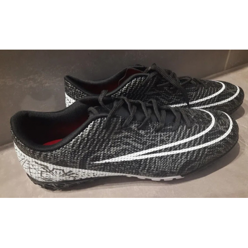 Высококачественные эргономичные удобные кроссовки