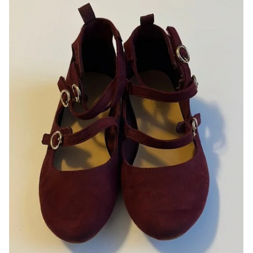 Детские туфельки на плоской подошве